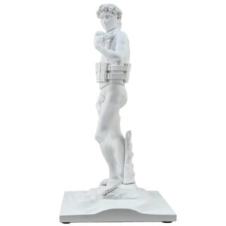 Statue d'homme nu avec un gilet d'explosifs et un foulard sur le visage