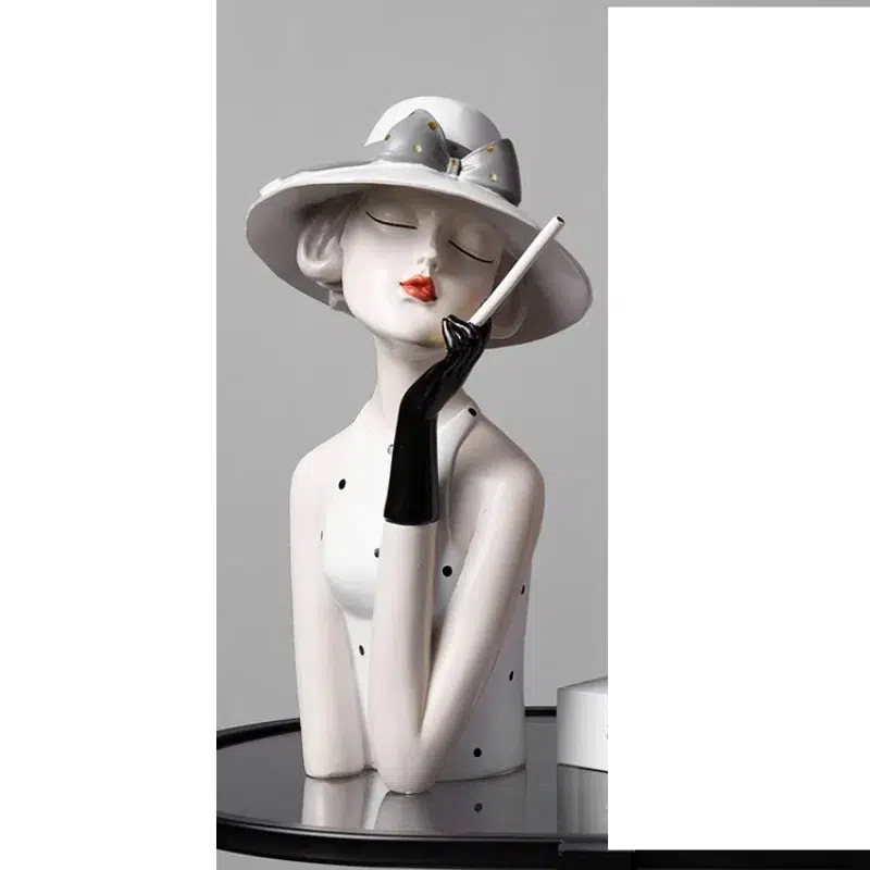 藤田嗣治、「Buste de femme au chapeau blanc」 藤田嗣治、「Buste de femme au chapeau blanc」 藤田嗣治