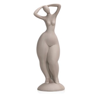 Statue d'une grosse femme debout les bras derrière la tête beige